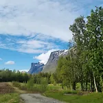 キャンプ場 Torfoss Gard, Utleie, Campingvogn Og Bobil Plasser Potka