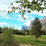 Torfoss Gard, Utleie, Campingvogn Og Bobil Plasser Potka