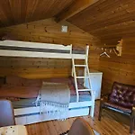 Torfoss Gard, Utleie, Campingvogn Og Bobil Plasser キャンプ場