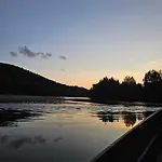 キャンプ場 Torfoss Gard, Utleie, Campingvogn Og Bobil Plasser