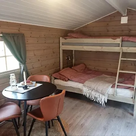 Torfoss Gard, Utleie, Campingvogn Og Bobil Plasser مكان تخييم