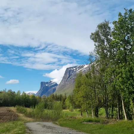 אתר קמפינג Torfoss Gard, Utleie, Campingvogn Og Bobil Plasser Potka
