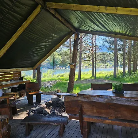 Torfoss Gard, Utleie, Campingvogn Og Bobil Plasser Campeggio Potka