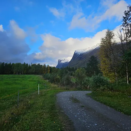 Torfoss Gard, Utleie, Campingvogn Og Bobil Plasser Potka