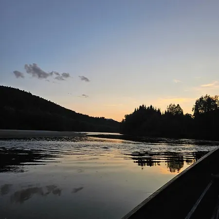 مكان تخييم Torfoss Gard, Utleie, Campingvogn Og Bobil Plasser