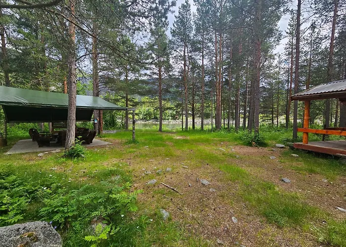 Kemping Torfoss Gard, Utleie, Campingvogn Og Bobil Plasser